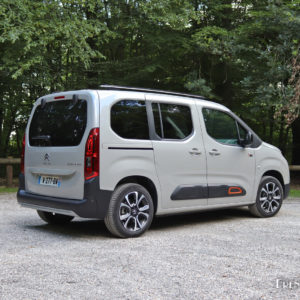 Photo 3/4 arrière Citroën Berlingo XTR (2018)