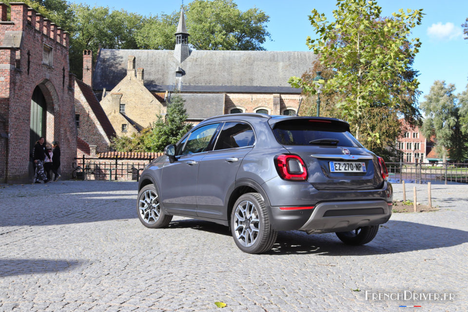 Photo 3/4 arrière statique Fiat 500X restylé (2018)