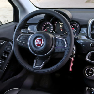 Photo volant cuir Fiat 500X restylé (2018)