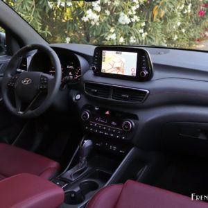 Photo intérieur cuir Hyundai Tucson III restylé (2018)