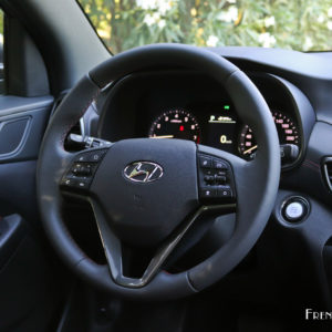 Photo volant cuir Hyundai Tucson III restylé (2018)