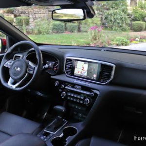 Photo intérieur cuir Kia Sportage restylé (2018)