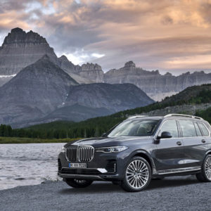 Photo officielle 3/4 avant BMW X7 (2018)