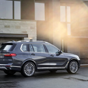 Photo officielle 3/4 arrière BMW X7 (2018)