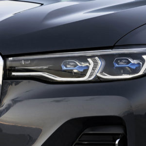 Photo officielle phare avant LED BMW X7 (2018)