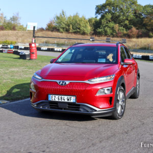 Photo 3/4 avant dynamique Hyundai Kona Electric (2018)