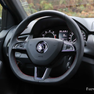 Photo volant cuir Skoda Fabia restylée (2018)