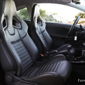 Photo sièges avant cuir Recaro Opel Corsa GSi (2018)