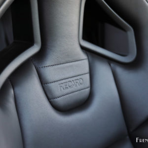 Photo détail siège cuir Recaro Opel Corsa GSi (2018)