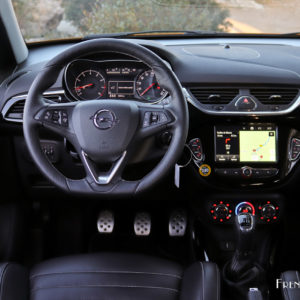 Photo poste de conduite Opel Corsa GSi (2018)