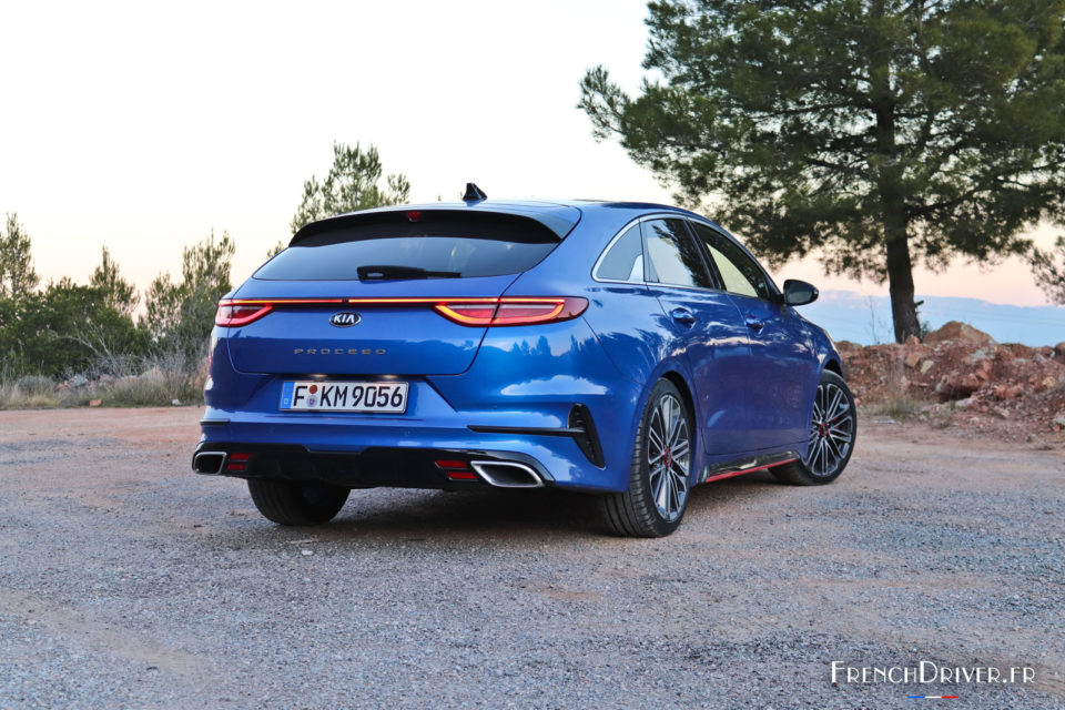 Photo 3/4 arrière Kia ProCeed GT (2019)