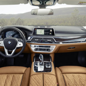 Photo tableau de bord BMW Série 7 restylée (2019)