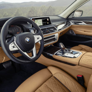 Photo intérieur cuir BMW Série 7 restylée (2019)