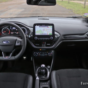 Photo tableau de bord Ford Fiesta VII ST (2019)