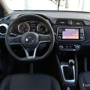 Photo poste de conduite Nissan Micra V N-Sport (2019)