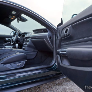 Photo sièges avant cuir noir Ford Mustang Bullitt (2019)