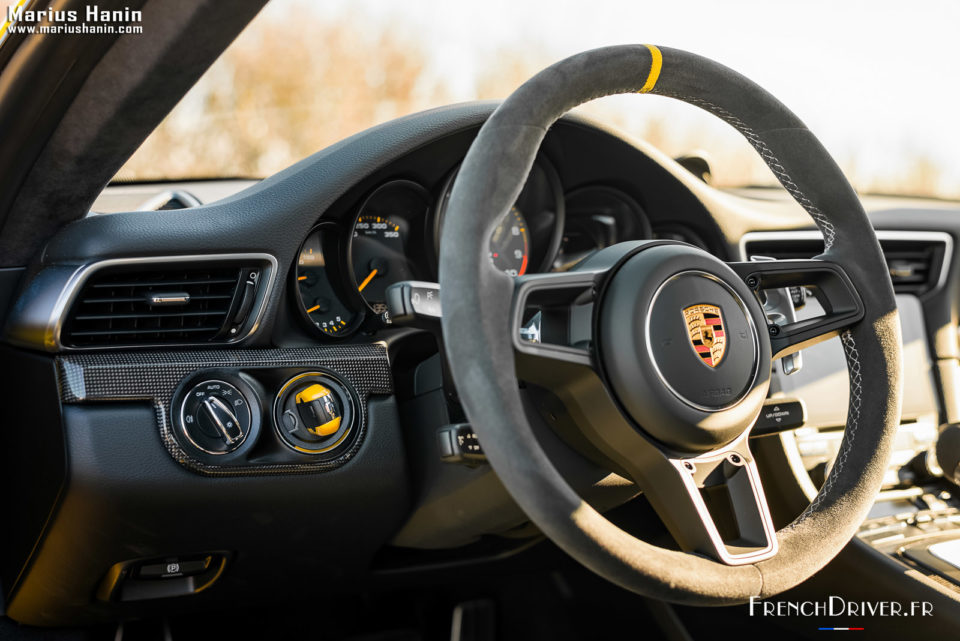 Photo volant Alcantara Porsche 911 (991 2) GT3 RS (2019)