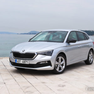 Photo 3/4 avant Skoda Scala (2019)