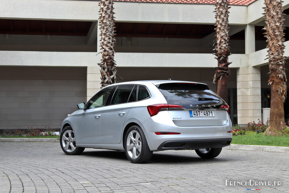 Photo 3/4 arrière Skoda Scala (2019)