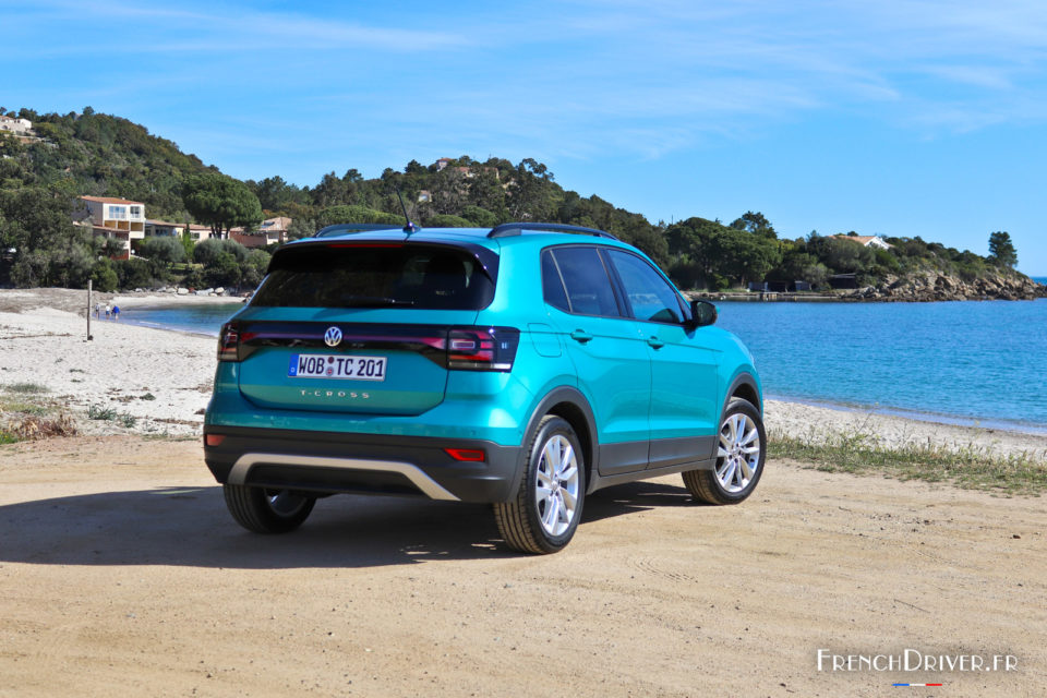 Photo 3/4 arrière statique Volkswagen T-Cross (2019)