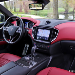 Photo intérieur cuir rouge Maserati Ghibli SQ4 (2019)