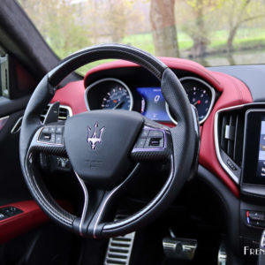 Photo volant cuir Maserati Ghibli SQ4 (2019)