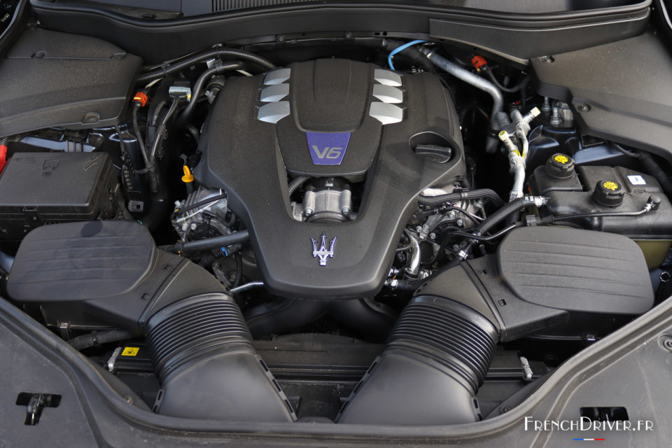 Photo moteur essence 3.0 V6 430 ch Maserati Levante S (2019)