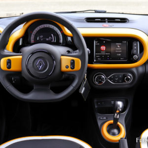 Photo poste de conduite Renault Twingo III restylée (2019)