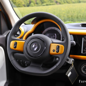 Photo volant cuir Renault Twingo III restylée (2019)