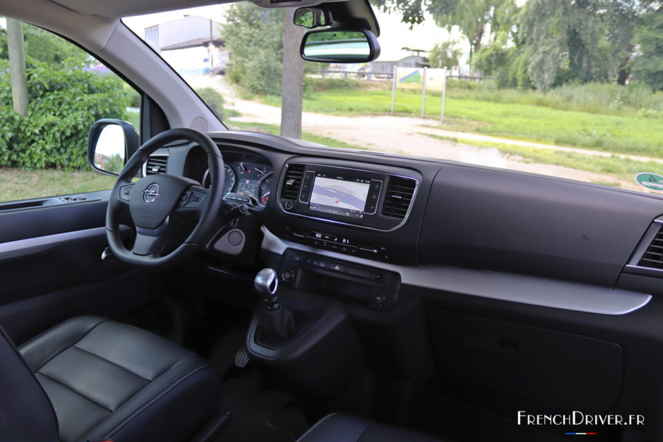 Photo intérieur cuir Carla noir Opel Zafira Life (2019)