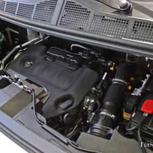 Photo moteur 2.0 Diesel 150 ch Opel Zafira Life (2019)