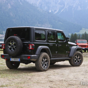 Photo 3/4 arrière Jeep Wrangler JL Rubicon (2019)