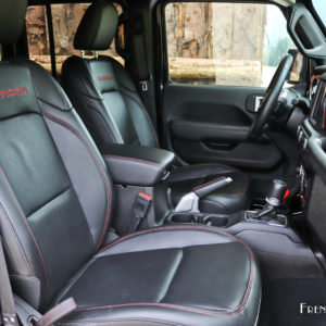 Photo sièges avant cuir Jeep Wrangler JL (2019)