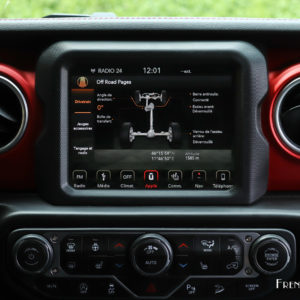 Photo infos chassis écran tactile Jeep Wrangler JL (2019)