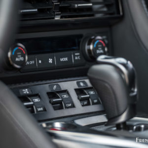 Photo sélecteurs mode conduite R Nissan GT-R R35 (2019)