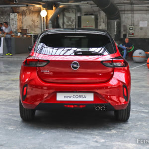 Photo face arrière Opel Corsa F (2019)