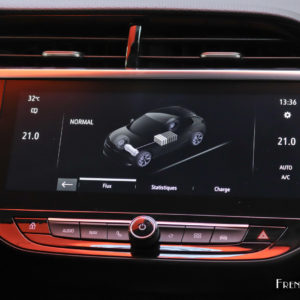 Photo écran tactile Opel Corsa-e électrique F (2019)