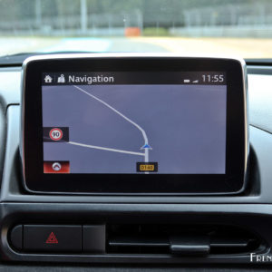 Photo navigation GPS écran tactile Abarth 124 GT (2019)