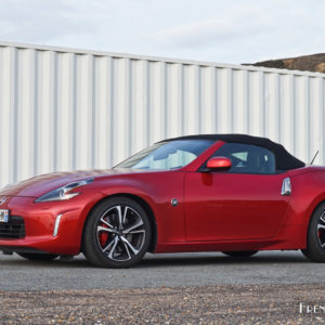 Photo profil avant Nissan 370 Z Roadster (2019)