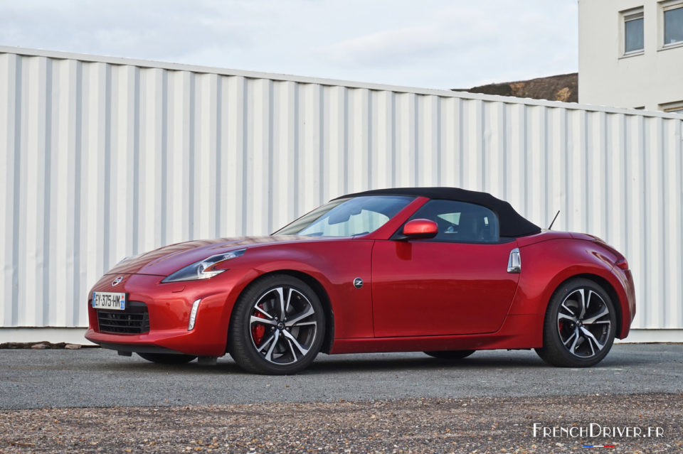 Photo profil avant Nissan 370 Z Roadster (2019)