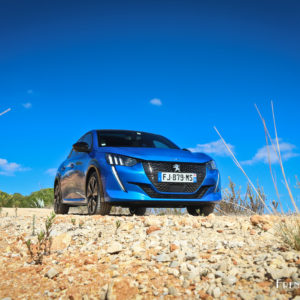 Photo nouvelle Peugeot 208 II GT Line Bleu Vertigo (2019)