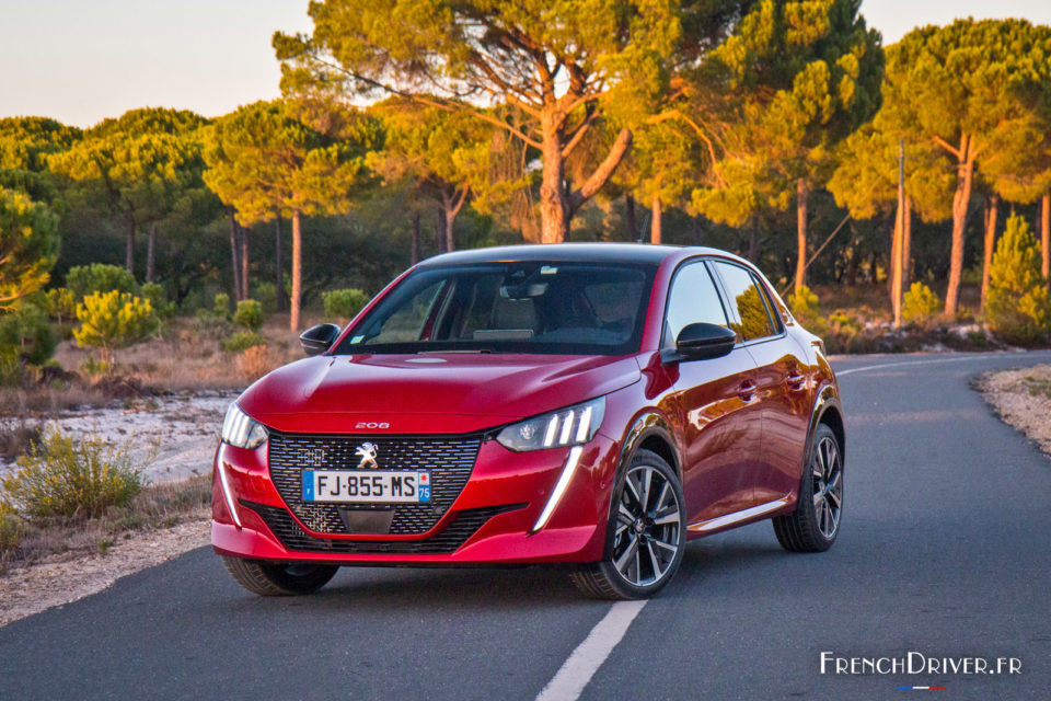 Photo Peugeot 208 II GT Line Rouge Elixir (2019)