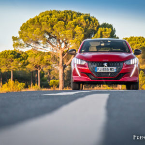 Photo Peugeot 208 II Rouge Elixir (2019)