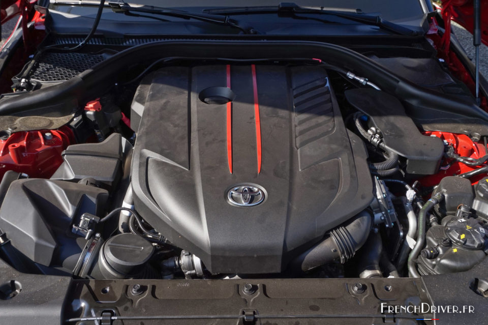 Photo moteur essence 6 cylindres 3.0 litres 340 Toyota GR Supra