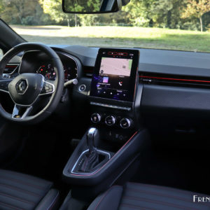 Photo intérieur cuir noir Renault Clio V (2019)