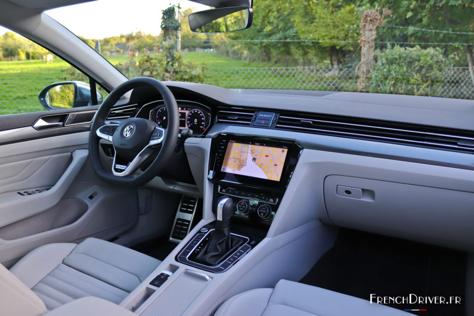 Photo intérieur cuir Nappa gris Mistra Volkswagen Passat SW restylée (2019)