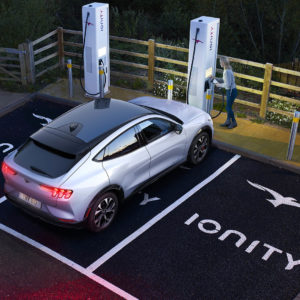 Photo recharge Ionity Ford Mustang Mach-E (2019)