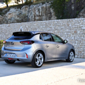 Photo 3/4 arrière Opel Corsa F (2019)