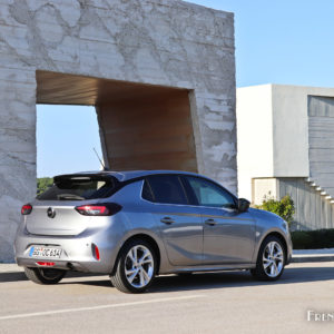 Photo 3/4 arrière statique Opel Corsa F (2019)