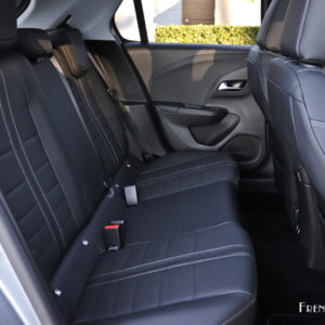 Photo banquette arrière cuir noir Opel Corsa F (2019)